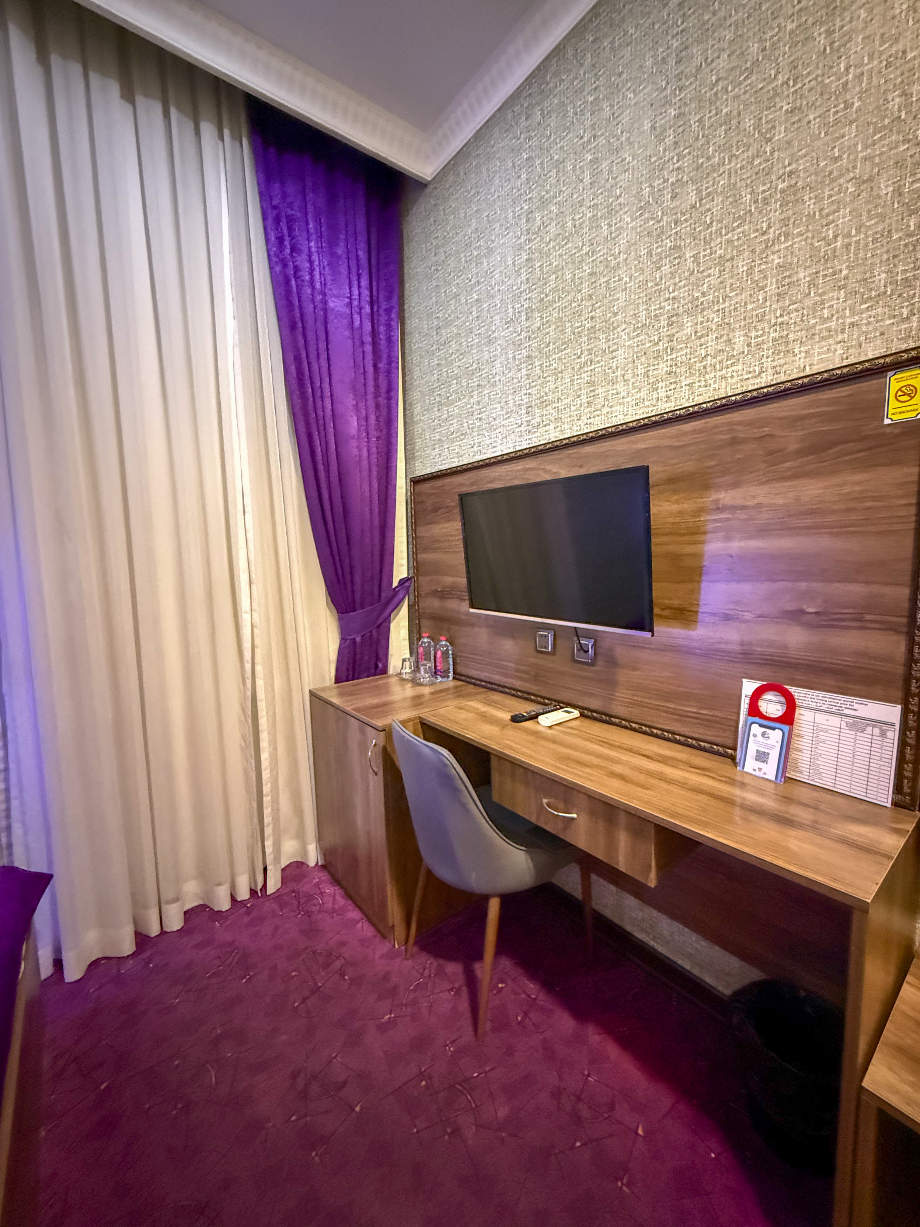 Pəncərəli Ekonom Otaq